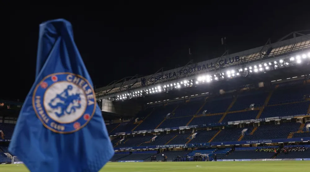أعلن تشيلسي أن فريقه النسائي سيخوض جميع مبارياته على ملعب «ستامفورد بريدج» (رويترز)