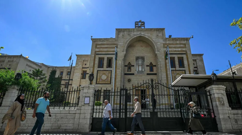 مبنى مجلس الشعب في دمشق ينتظر عقد جلسته الأولى (أ.ف.ب)