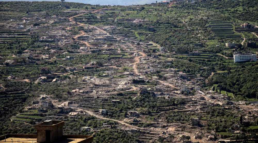 صورة عامة تُظهر منازل ومنشآت دمرها الجيش الإسرائيلي في قرية بيت ليف جنوب لبنان 22 أبريل 2026 (أ.ف.ب)