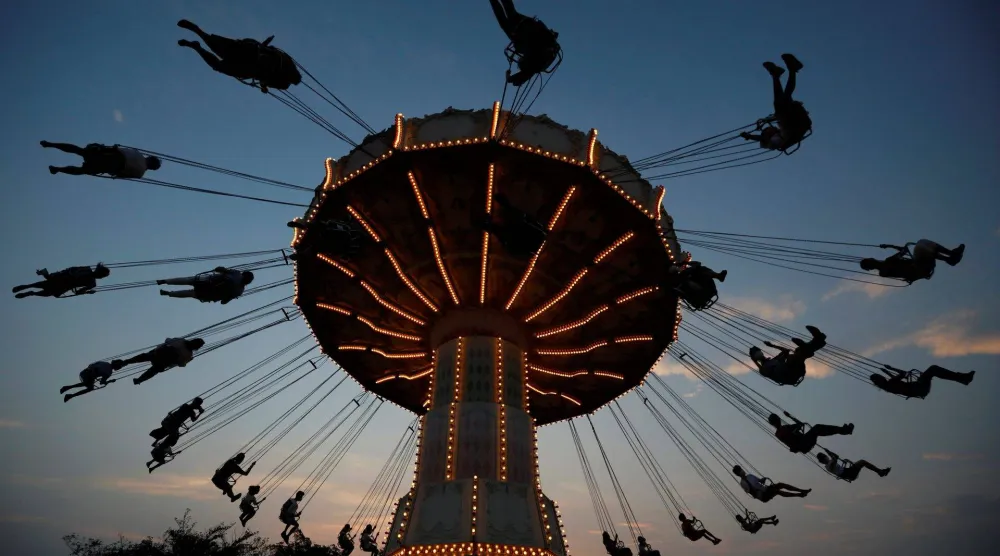 الحادث وقع داخل مدينة ملاهي «طوكيو دوم سيتي أتراكشنز» (رويترز)