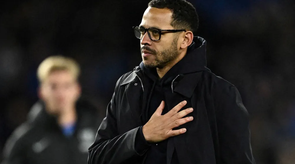 ليام روزنير بعد الخسارة أمام برايتون (رويترز)