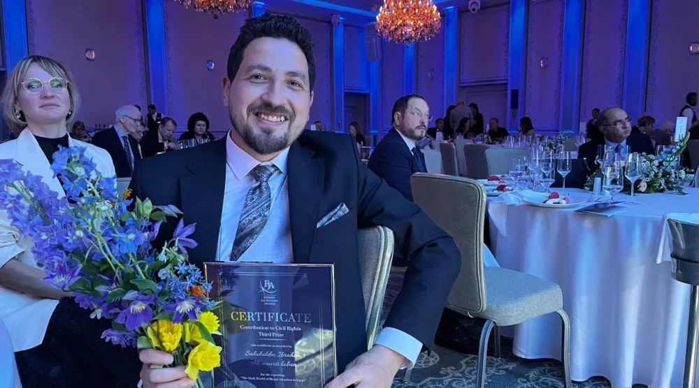 فاز صلاح لبن بالجائزة الأغنى عالمياً في مجال الصحافة لعام 2025 (إندبندنت عربية)