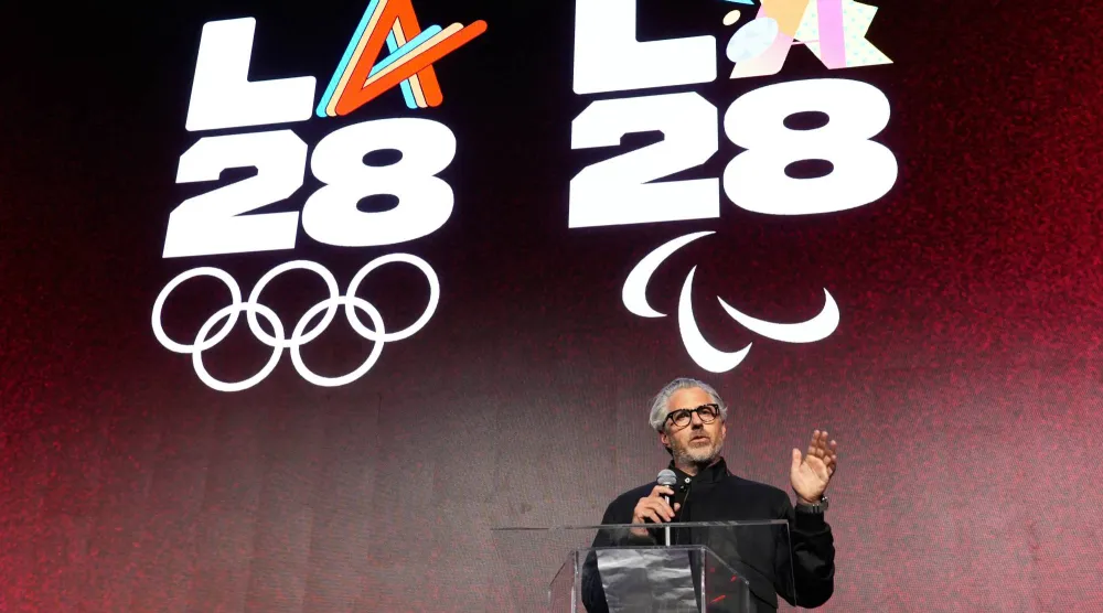 المنظمون قالوا إن التذاكر بيعت في 85 دولة وفي جميع الولايات الأميركية الخمسين (أ.ب)