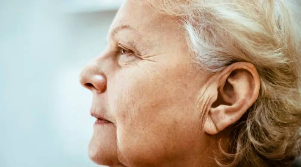 علامة فرانك هي تجعيدة مائلة في شحمة الأذن (بيكسلز)