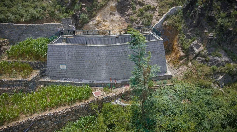 خزان مياه بناه مشروع أممي لمساعدة المزارعين في تعز على استدامة الإنتاج (الأمم المتحدة)