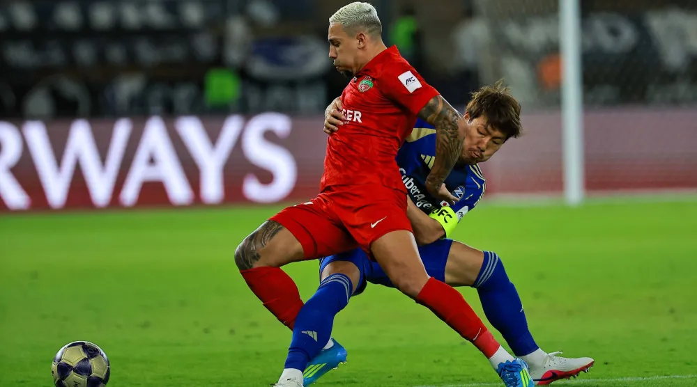 من مباراة شباب الأهلي وماتشيدا (تصوير: محمد المانع)