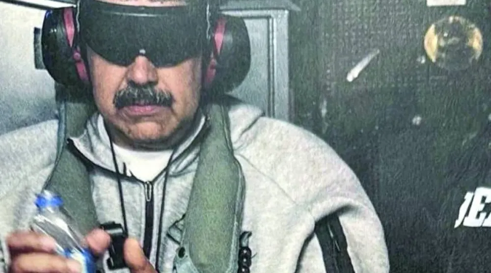 ABD Başkanı Donald Trump'ın, Venezuela Devlet Başkanı Nicolas Maduro'nun tutuklanmasının ardından paylaştığı fotoğraf (Truth Social)