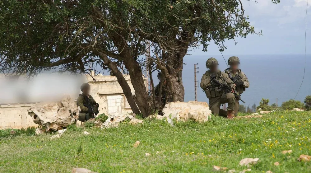 جنود إسرائيليون يعملون في القطاع الغربي داخل الأراضي اللبنانية (الجيش الإسرائيلي)