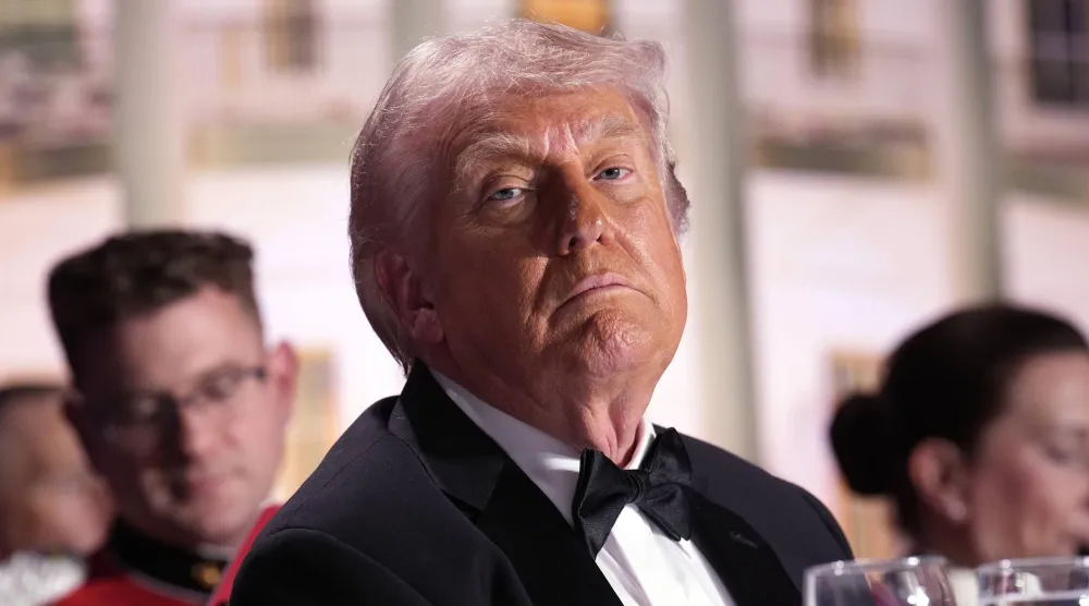 إجلاء ترمب من حفل عشاء مراسلي البيت الأبيض