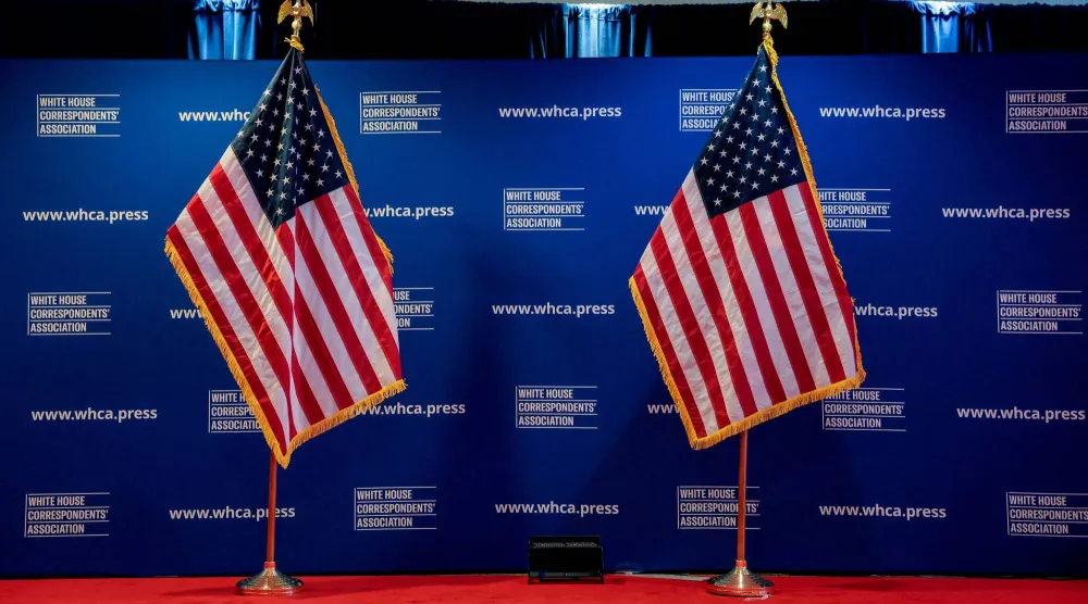 غالبية الأميركيين يعتقدون أن كل من يولدون في الولايات المتحدة يجب منحهم الجنسية تلقائياً (رويترز)