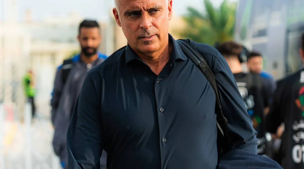 غوميز مدرب الفتح (موقع النادي)