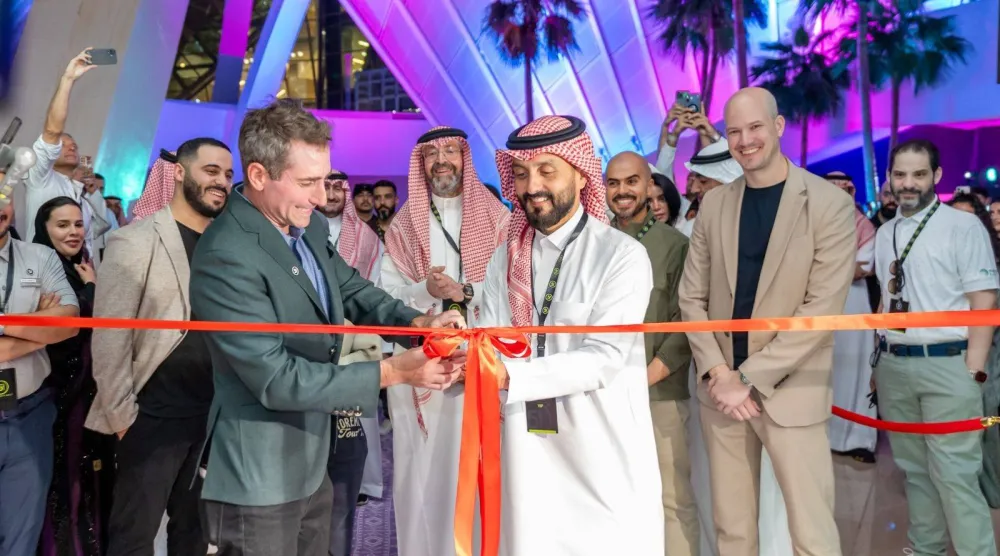 جانب من حفل افتتاح «فايف آيرون غولف» في الرياض (الشرق الأوسط)