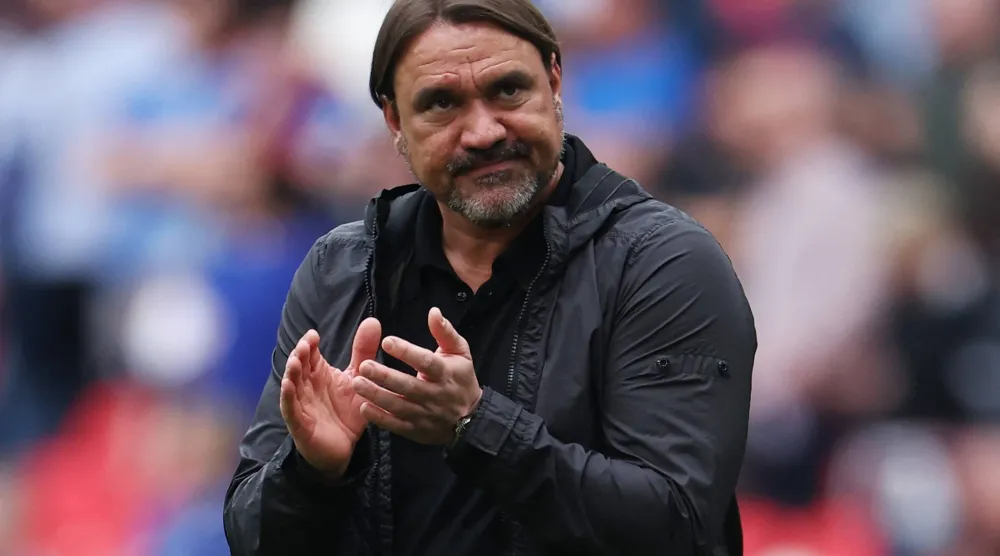 دانيال فاركه المدير الفني لفريق ليدز يونايتد (رويترز)