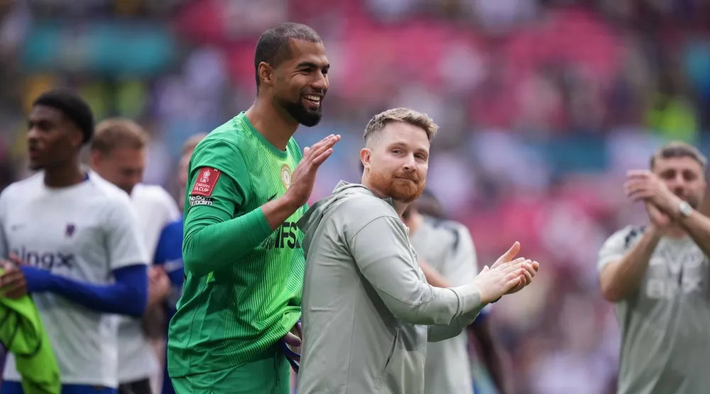 روبرت سانشيز حارس مرمى فريق تشيلسي (أ.ب)