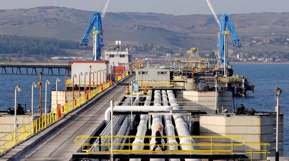 منظر عام لميناء جيهان التركي المُطل على البحر المتوسط (رويترز)