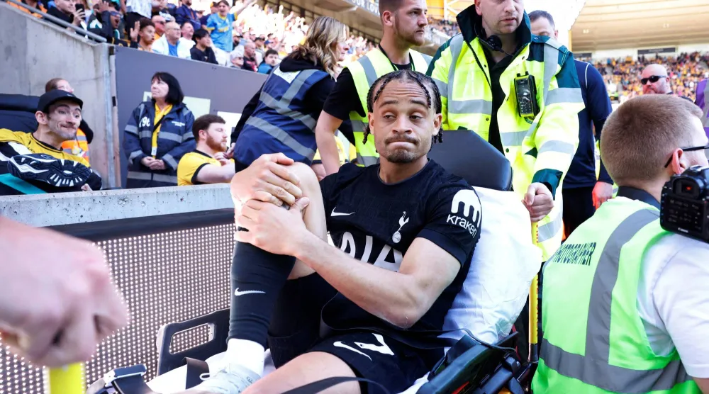 تشافي سيمونز (رويترز)