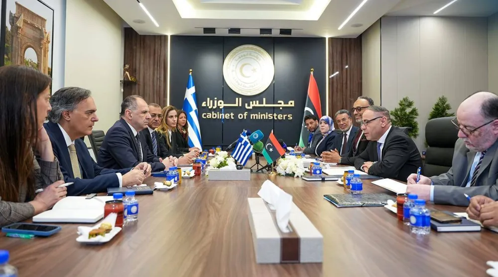 الباعور مستقبلاً في طرابلس وزير خارجية اليونان جيورجوس غيرابتريتيس 27 أبريل (خارجية «الوحدة»)