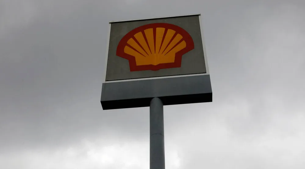 هذه الصفقة ستمنح «شل» ملياري برميل نفط من الاحتياطيات (رويترز)