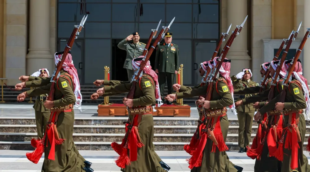 مراسم استقبال لخالد حفتر في الأردن 26 أبريل (الجيش الوطني الليبي)