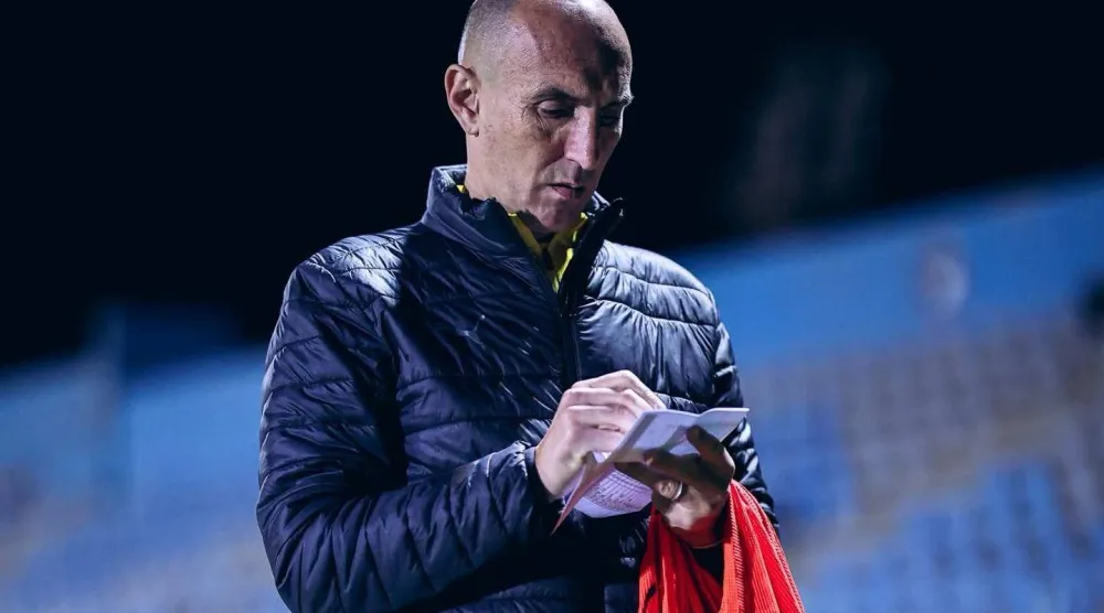 الكرواتي كرونوسلاف يورشيتش المدير الفني لفريق بيراميدز (نادي بيراميدز)