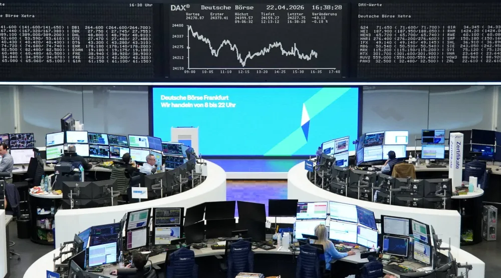رسم بياني لمؤشر أسعار الأسهم الألماني «داكس» في بورصة فرانكفورت (رويترز)