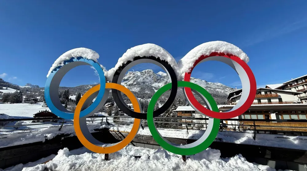 يبحث المنظمون الفرنسيون لـ«دورة الألعاب الشتوية» عن أماكن بديلة خارج مدينة نيس لاستضافة منافسات هوكي الجليد (رويترز)