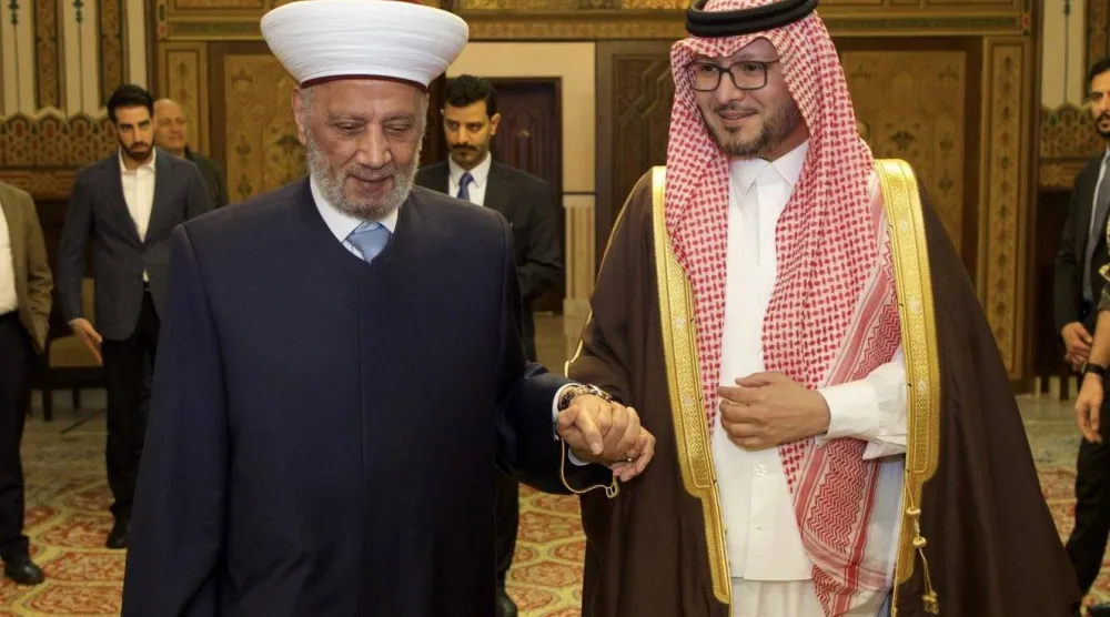 السفير السعودي لدى لبنان وليد بخاري يلتقي مفتي الجمهورية الشيخ عبد اللطيف دريان (إكس)