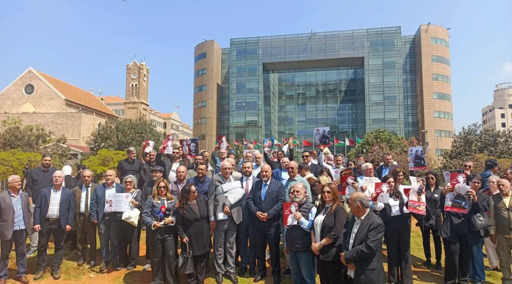 من الوقفة التضامنية للصحافيين في بيروت (الصورة من الإنترنت)
