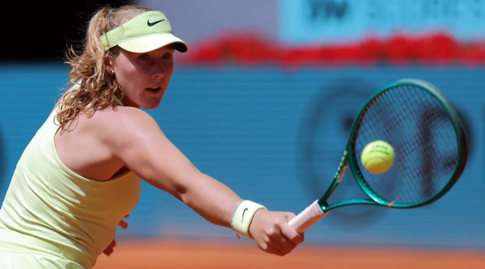 الروسية ميرا أندرييفا تتألق في مدريد (أ.ف.ب)