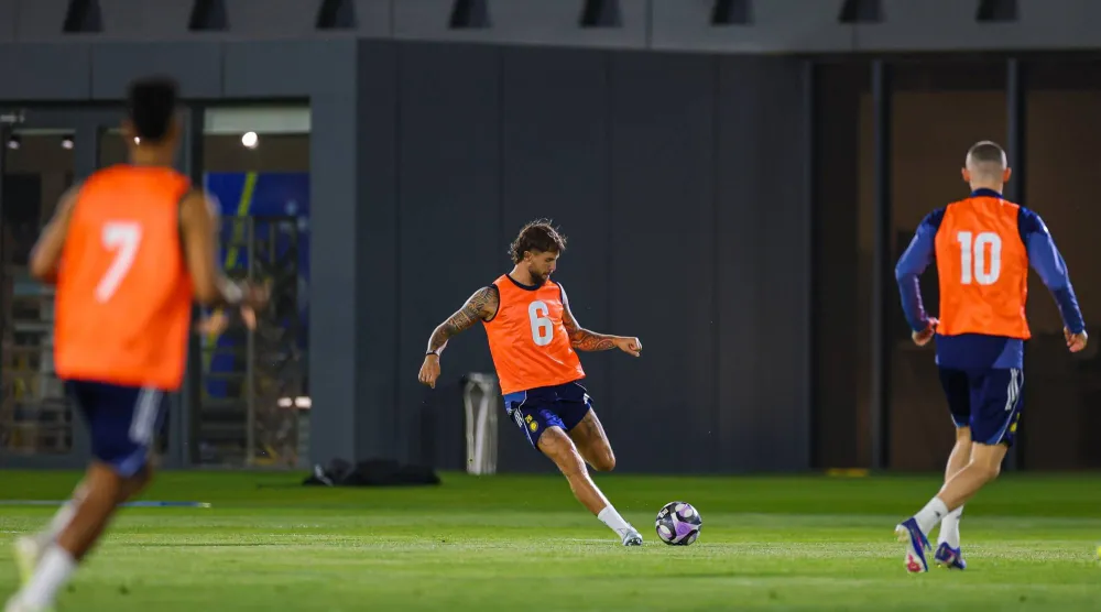 يترقب خيسوس جاهزية الإسباني مارتينيز لضمه لقائمة مباراة الأهلي (نادي النصر) 