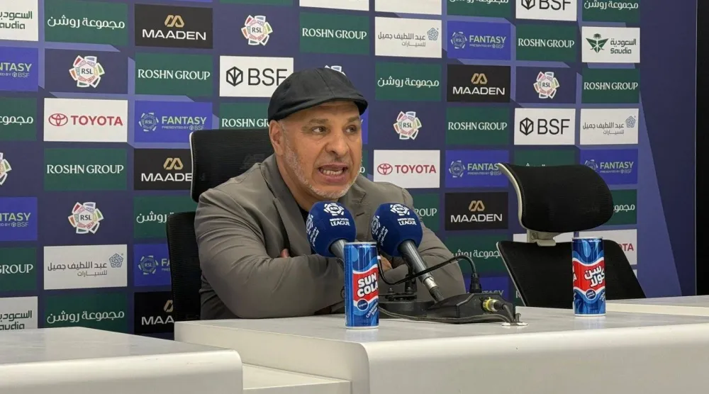 نور الدين بن زكري مدرب فريق الشباب (الشرق الأوسط)