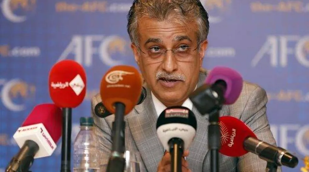 الشيخ سلمان بن إبراهيم آل خليفة رئيس الاتحاد الآسيوي (رويترز)