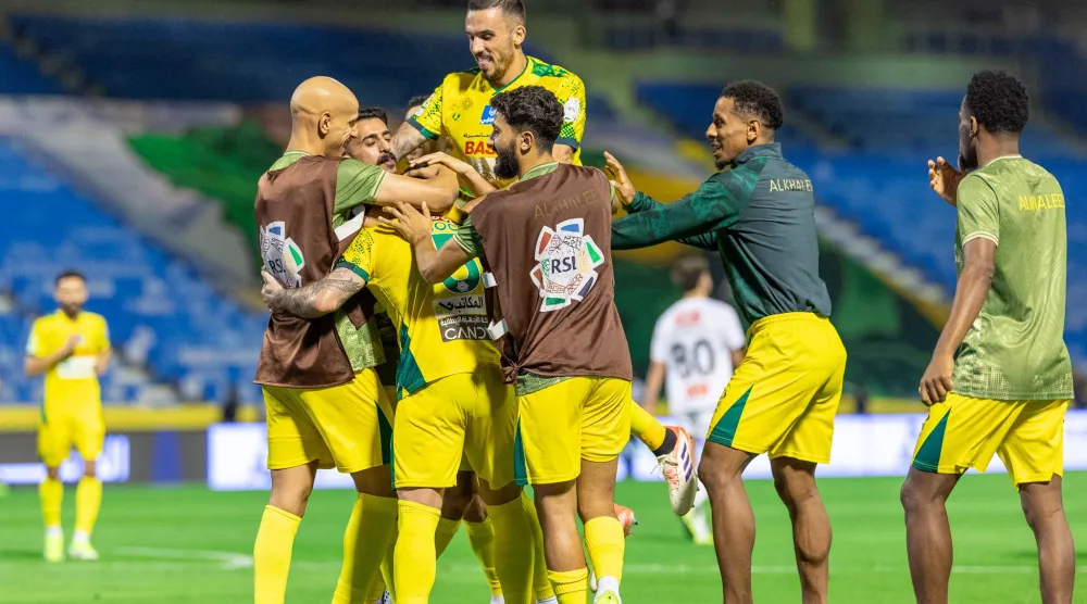 انتصار كبير سجله الخليج في شباك النجمة (تصوير: عيسى الدبيسي) 