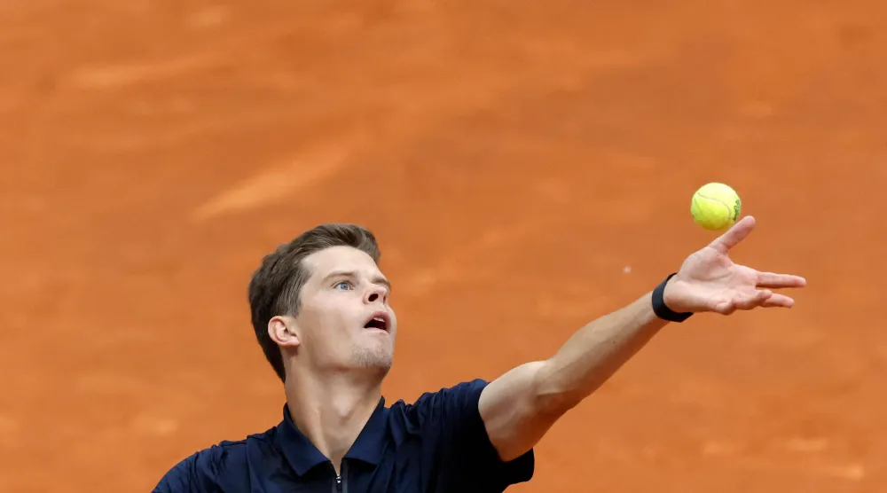 البلجيكي الشاب ألكسندر بلوكس يتألق في مدريد (أ.ف.ب)