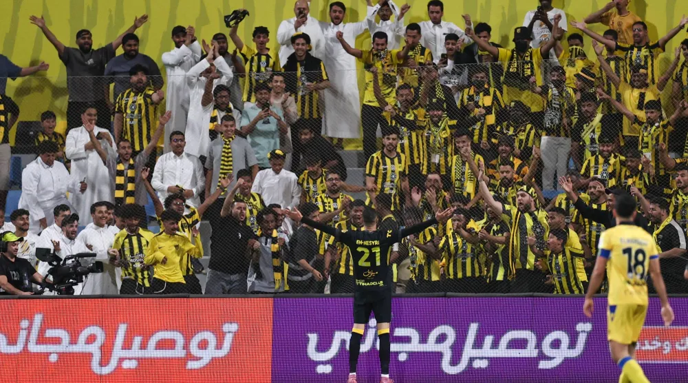 النصيري محتفلاً بهدفه أمام الجماهير الاتحادية (تصوير: سعد العنزي)