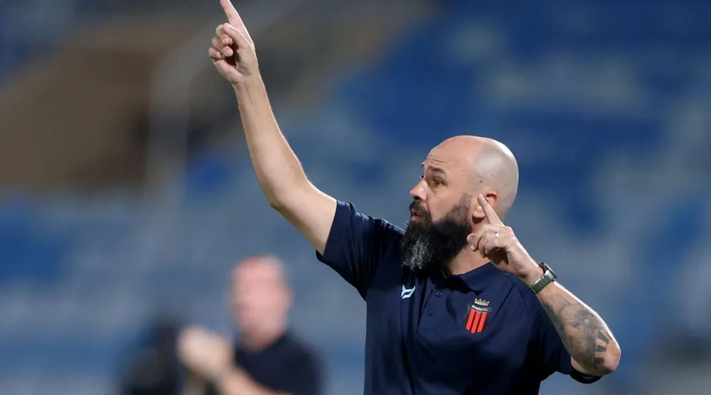 البرازيلي ماوريسيو دولاك مدرب فريق الرياض (تصوير: مشعل القدير)