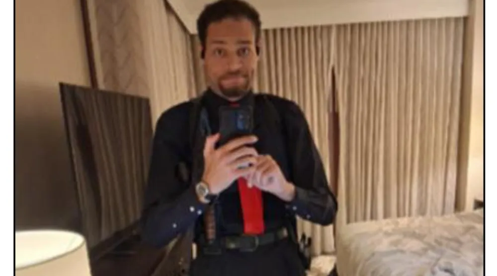 كول توماس ألين يلتقط صورة سيلفي داخل غرفته في الفندق قبل تنفيذ الهجوم (ا.ب)