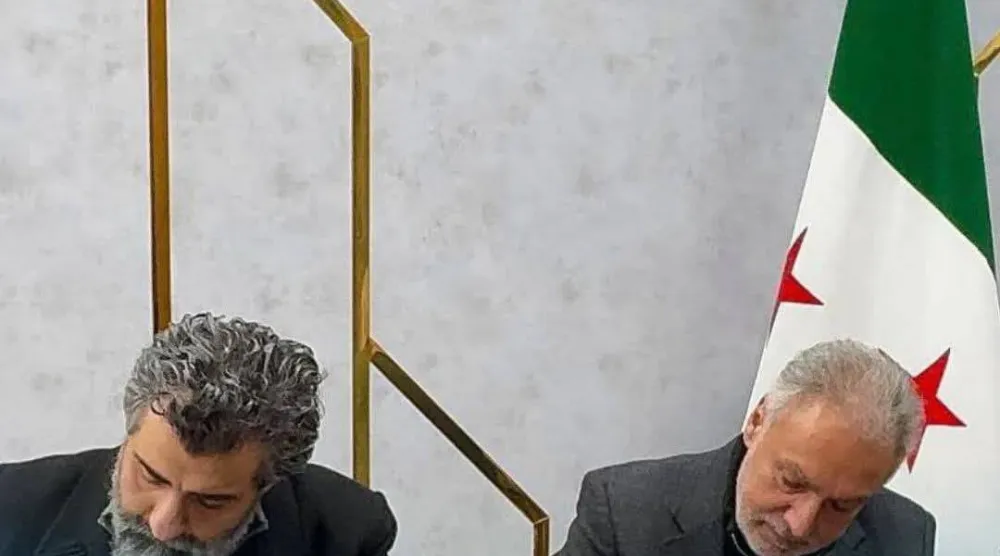 حمشو يوقع على تسوية مع الحكومة تحت برنامج الإفصاح الطوعي للفاسدين (اللجنة الوطنية لمكافحة الكسب غير المشروع - حساب «فيسبوك»)