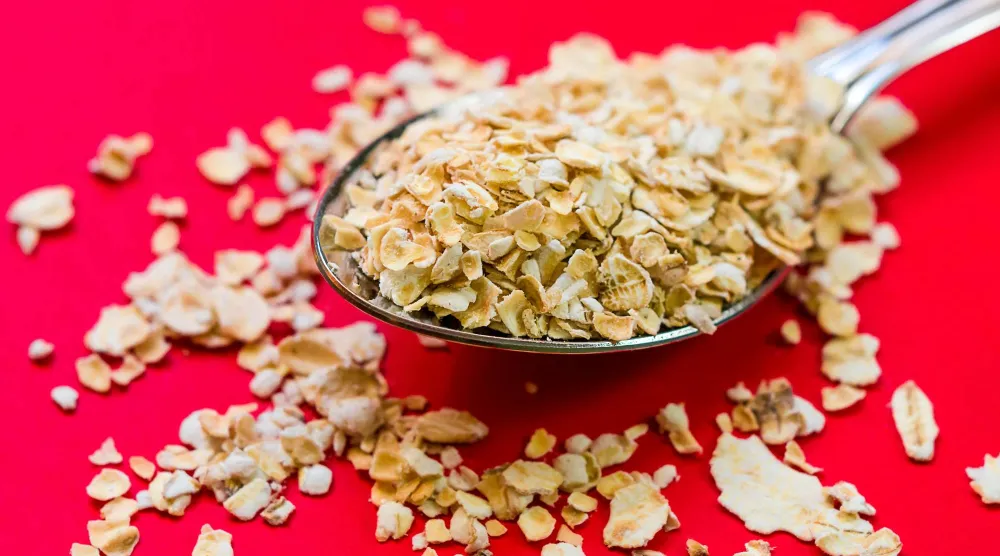 تناول كميات كبيرة من الألياف دفعة واحدة قد يسبب اضطرابات في الجهاز الهضمي (بيكسلز)