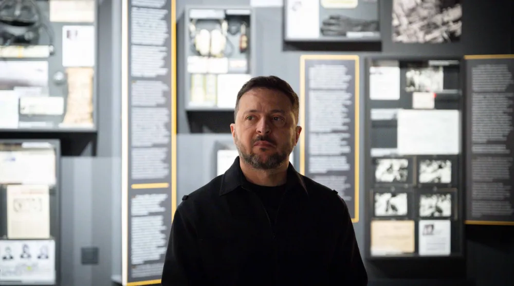 الرئيس الأوكراني فولوديمير زيلينسكي في لفيف (الرئاسة الأوكرانية - د.ب.أ)