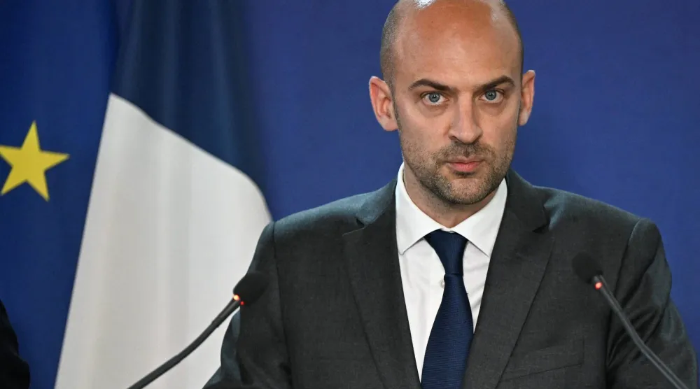 وزير الخارجية الفرنسي جان نويل بارو (رويترز)