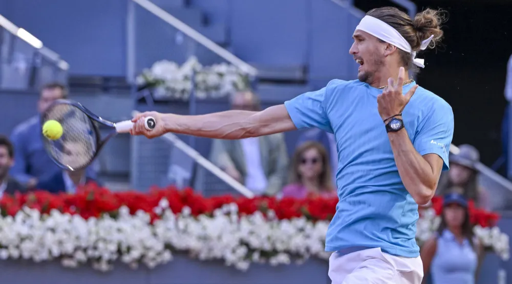 زفيريف خلال المواجهة (د.ب.أ)