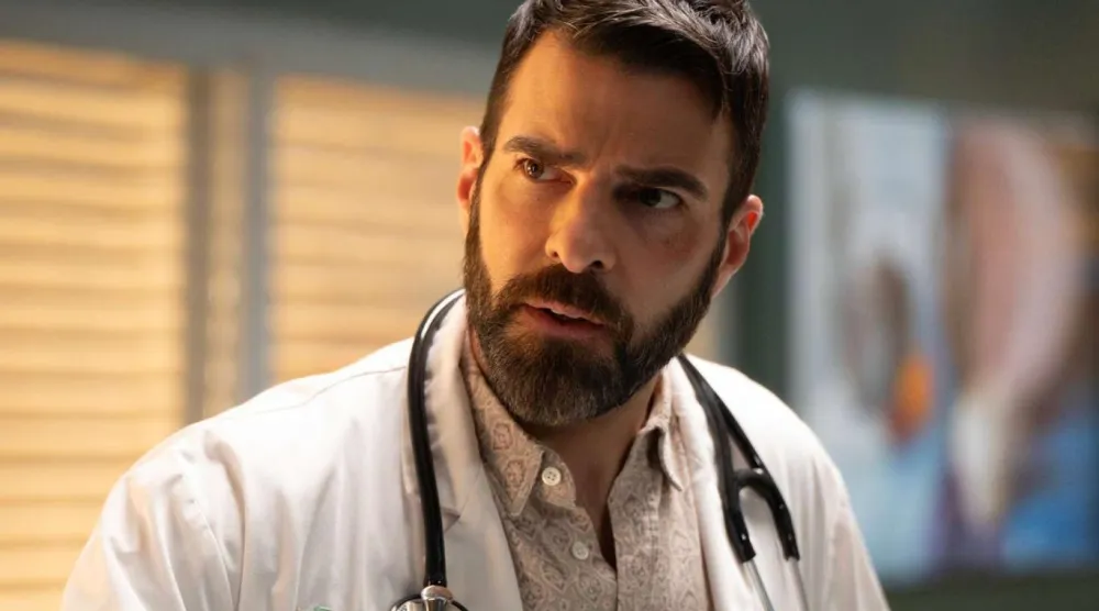 Ünlü nörolog Dr. Oliver Sacks'ın hayatı ve vakalarından esinlenen Brilliant Minds'da Zachary Quinto, eksantrik nörolog Dr. Oliver Wolf rolünde (NBC)