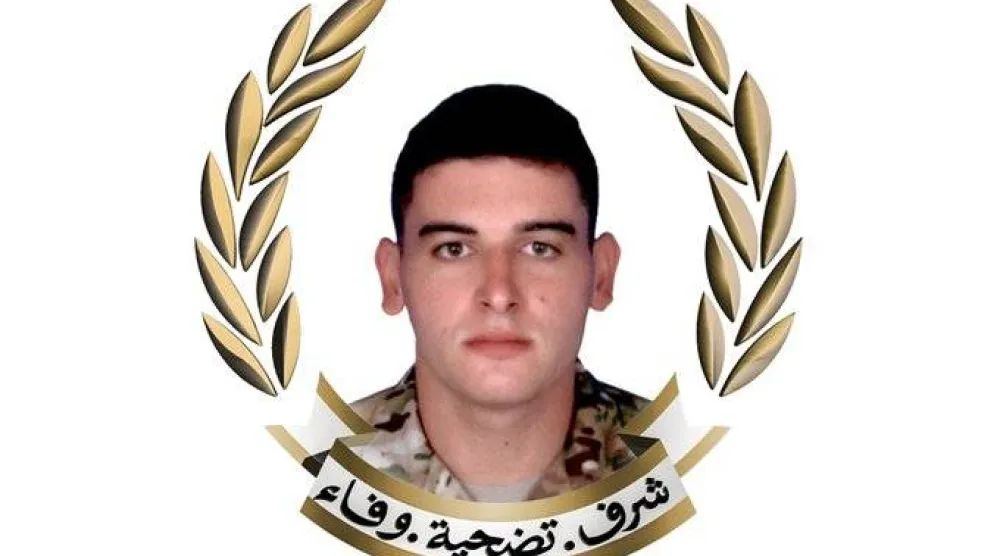 صورة نشرها الجيش اللبناني للمعاون علي رفعت جابر الذي قُتل في 30 أبريل 2026 جرّاء استهداف إسرائيلي في بلدة كفررمان بقضاء النبطية في جنوب لبنان (صفحة الجيش على «إكس») 
