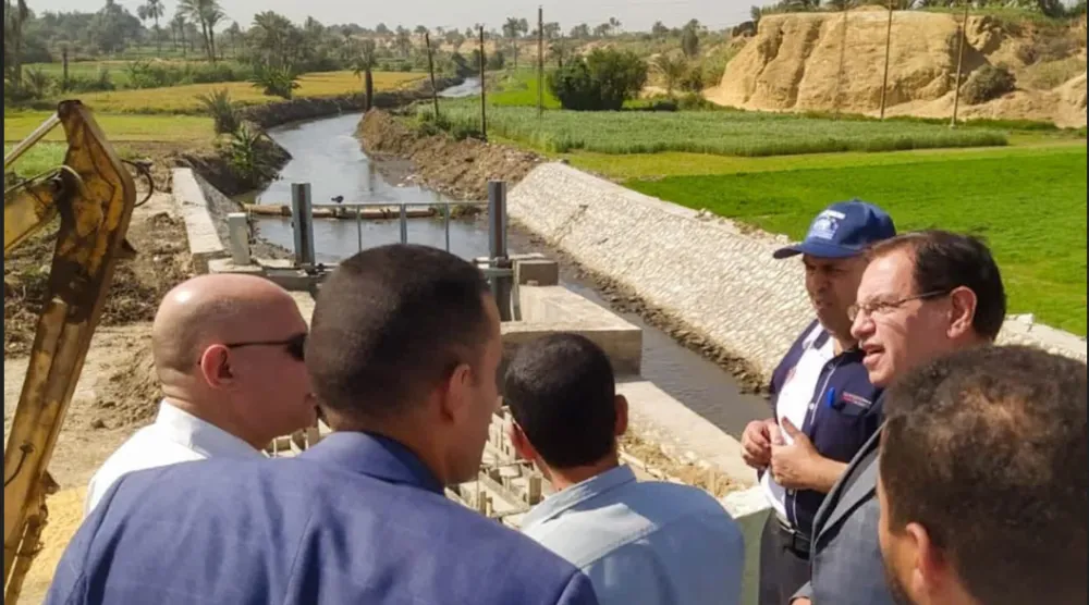 مسؤولون يتابعون المشروعات المائية لدعم الزراعة في مصر (وزارة الري)