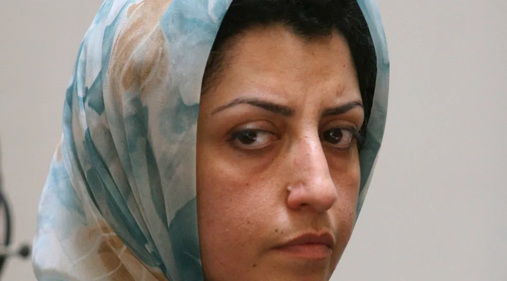 الناشطة الإيرانية نرجس محمدي (أ.ب)