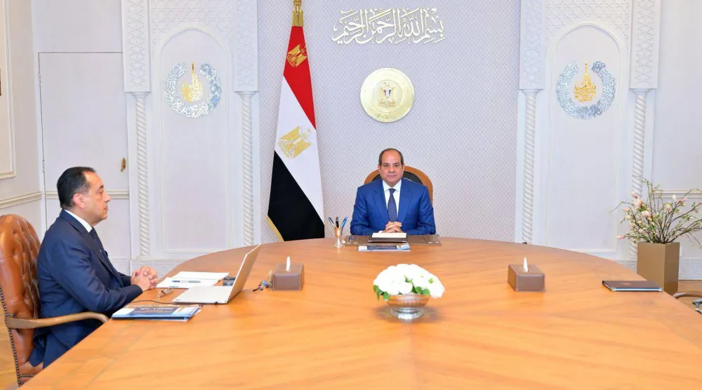 اجتماع الرئيس عبد الفتاح السيسي الأحد مع رئيس الوزراء مصطفى مدبولي  (الرئاسة المصرية)
