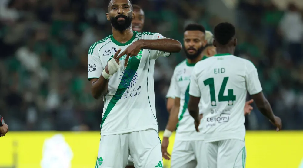 فراس البريكان يحتفل بهدفه في الأخدود (تصوير: محمد المانع)