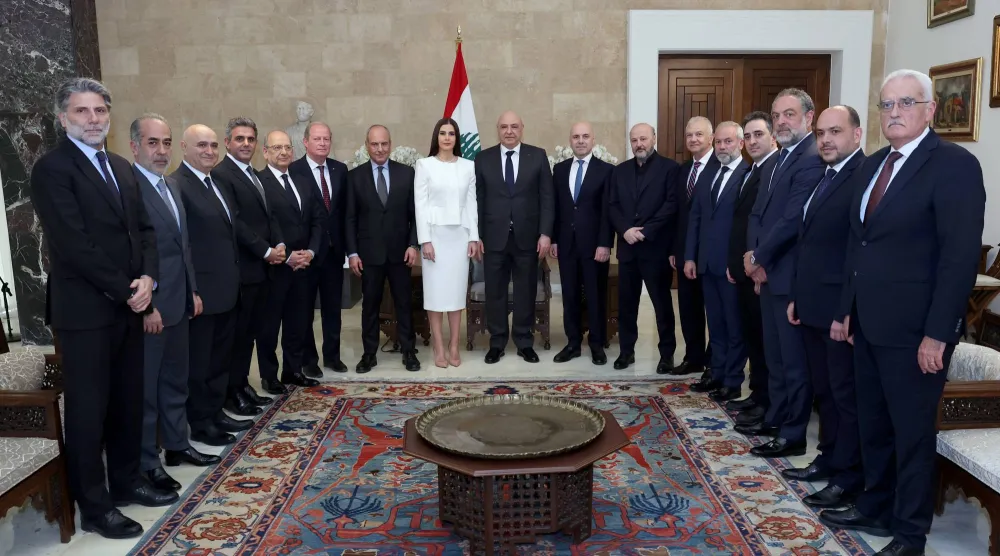 الرئيس عون مستقبِلاً وفد «القوات» الذي دعم مواقفه ومبادرته التفاوضية (رئاسة الجمهورية)