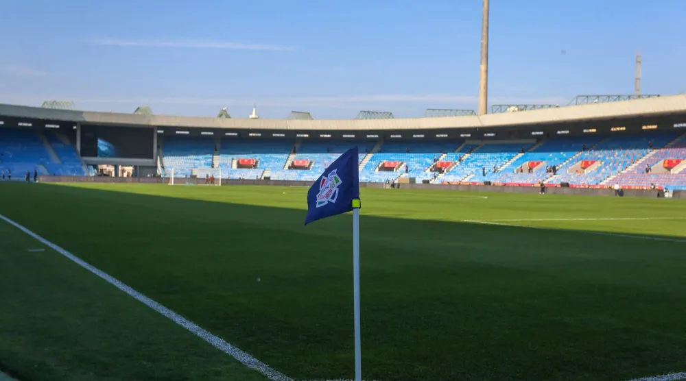 شهدت عملية بيع تذاكر مباراة الخليج أمام الهلال تسارعاً بعد عودة آمال «الأزرق العاصمي» في تحقيق اللقب (رابطة الدوري السعودي)